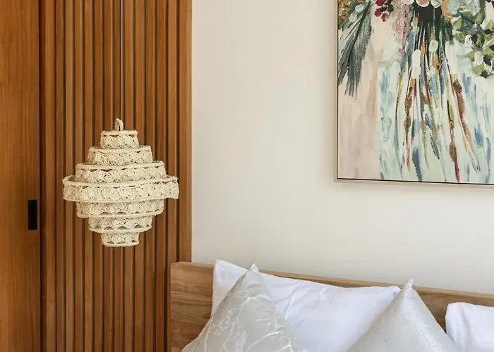 Sapphire Premium By Tofino New Uluwatu